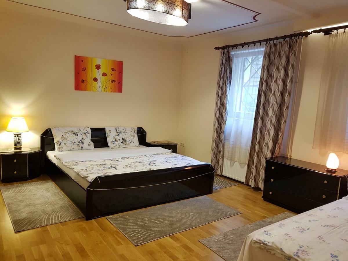 Palma Villa In City Park Budapest - Semi Suteren Екстериор снимка